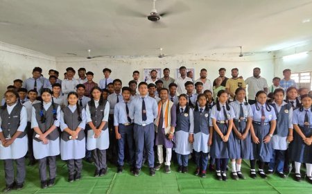 कोंटा में छात्र संवाद कार्यक्रम, हरीश कवासी ने विद्यार्थियों से सुनी समस्याएं
