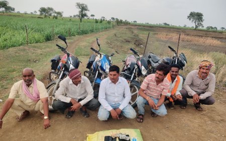 कबीरधाम में जुआ पर पुलिस की बड़ी कार्रवाई, छह जुआरी गिरफ्तार, नकदी और चार बाइक जब्त