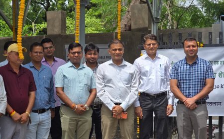 रतलाम मंडल का हरित ऊर्जा में नवाचार, रेलवे स्कूल में बना 30 किलोवाट का सोलर कारपोर्ट