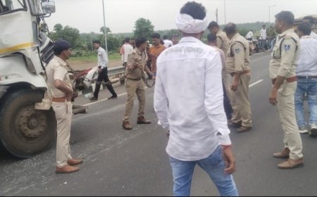 इंदौर-नागपुर हाईवे पर पेट्रोल टैंकर हादसा, केबिन में फंसे चालक को पुलिस ने सुरक्षित निकाला