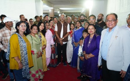 रायपुर जिला अधिवक्ता संघ के नवनिर्वाचित पदाधिकारियों ने ली शपथ, सांसद बृजमोहन अग्रवाल ने दिए 10 लाख रुपये