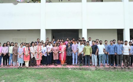 फुण्डहर यूथ हॉस्टल पहुंचीं मीनल चौबे, नक्सल प्रभावित क्षेत्रों के विद्यार्थियों की समस्याएं सुनीं