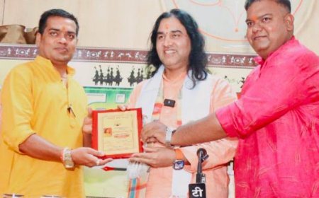 रायपुर प्रेस क्लब के 'हमर पहुना' में बोले देवकीनंदन ठाकुर, सनातन बोर्ड गठन और धर्माचार्यों के लिए 50 सीटों की पैरवी