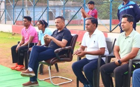 स्वामी विवेकानंद एकेडमी में धर्मेंद्र सिंह को भावभीनी विदाई, युवाओं को दिया सफलता का मंत्र