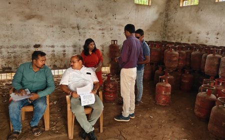 खैरागढ़ में गैस एजेंसी पर खाद्य विभाग की बड़ी कार्रवाई, 17.89 लाख रुपये के 608 सिलेंडर जब्त