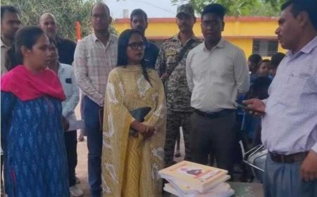 बेमेतरा में कलेक्टर का आकस्मिक निरीक्षण, एक शिक्षक निलंबित, कई शिक्षकों को कारण बताओ नोटिस