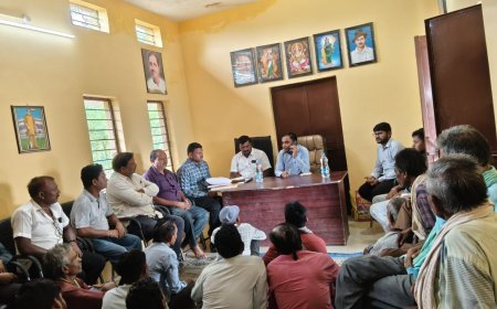 बेमेतरा में प्रधानमंत्री आवास योजना के हितग्राहियों को समय पर निर्माण पूरा करने के निर्देश, जल संरक्षण पर दिया गया विशेष जोर