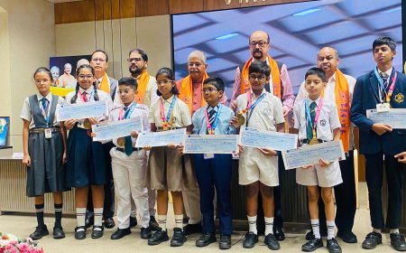 राष्ट्रीय उत्कृष्टता सम्मान समारोह में शामिल हुए पुरन्दर मिश्रा, मेधावी विद्यार्थियों का हुआ सम्मान