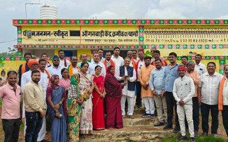 सांसद संतोष पांडेय ने पंडरिया ब्लॉक अंतर्गत वनांचल क्षेत्र के विभिन्न गांव का किया सघन दौरा, प्रधानमंत्री जनमन अंतर्गत हो रहे विभिन्न निर्माण कार्यों का किया निरीक्षण