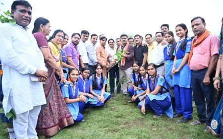 अशोका पब्लिक स्कूल के स्काउट-गाइड विद्यार्थियों ने दिया लोकतंत्र और पर्यावरण संरक्षण का संदेश