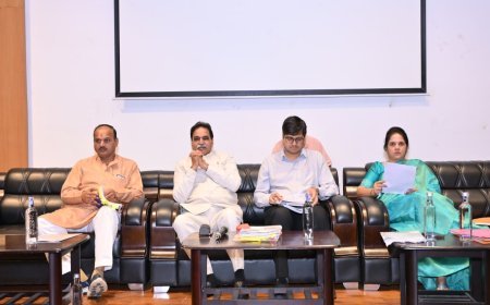 रायपुर पश्चिम में विकास कार्यों की समीक्षा, विधायक राजेश मूणत ने जनसमस्याओं के त्वरित समाधान के दिए निर्देश