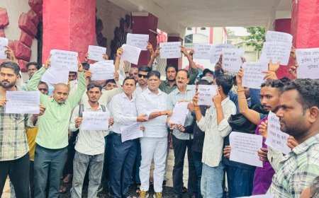 खेरथा में प्रस्तावित बायो गैस/सीएनजी प्लांट के विरोध में ग्रामीणों का प्रदर्शन, कलेक्टर को सौंपा ज्ञापन