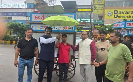 सिविल लाइंस सिंधी पंचायत ने जरूरतमंदों को बांटी नि:शुल्क छतरियां