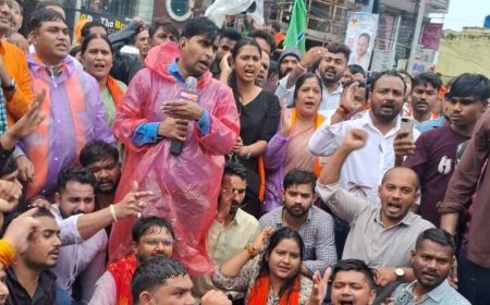 भाजपा के कांग्रेस कार्यालय घेराव के दौरान पुलिस ने छोड़े आंसू गैस के गोले, राजेश मूणत ने उठाए सवाल