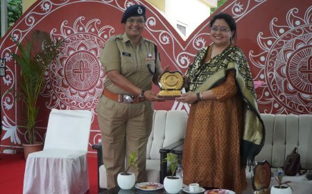 रतलाम पुलिस की पहल: 200 महिलाओं को सर्वाइकल कैंसर और HPV टीकाकरण के प्रति किया जागरूक
