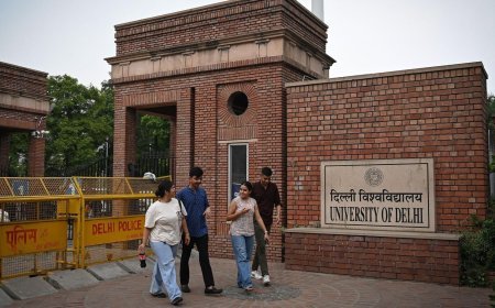 NEET-UG 2026 विवाद: दिल्ली यूनिवर्सिटी की छात्रों को सख्त एडवाइजरी, जंतर-मंतर प्रदर्शन से दूर रहने की अपील