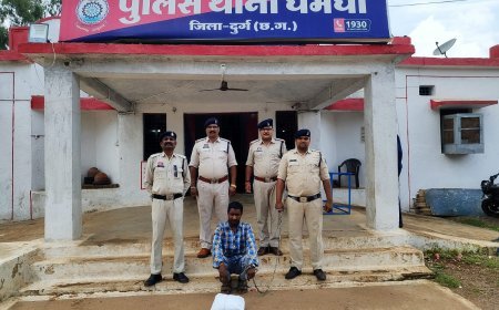 धमधा पुलिस की बड़ी कार्रवाई: रौंदा चौक में गांजा बेचते युवक को रंगे हाथ पकड़ा, 1.204 किलो गांजा जब्त