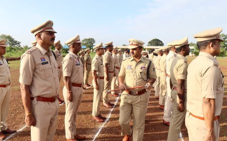 बालोद में साप्ताहिक जनरल परेड का निरीक्षण, पुलिस अधीक्षक किरण गंगाराम चव्हाण ने अनुशासन और फिटनेस पर दिया जोर