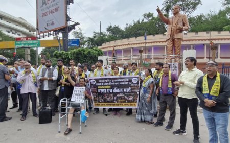 NEET पेपर लीक के विरोध में आम आदमी पार्टी का कैंडल मार्च, केंद्रीय शिक्षा मंत्री के इस्तीफे की मांग