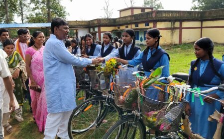 शिक्षा ही उज्ज्वल भविष्य की सबसे मजबूत आधारशिला: केदार कश्यप, सरस्वती साइकिल योजना से 238 छात्राओं को मिली नई उड़ान