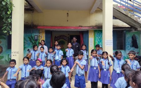 पेपर बैलेट से हुआ जे.आर. इंग्लिश मीडियम पब्लिक स्कूल में बाल सभा छात्र संघ चुनाव, नवनिर्वाचित प्रतिनिधियों ने ली शपथ