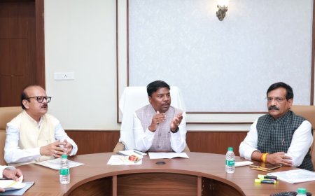 सहकारिता क्षेत्र को मजबूत बनाने पर जोर, मंत्री केदार कश्यप ने अपैक्स और जिला सहकारी बैंकों की समीक्षा की