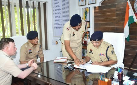 कबीरधाम पुलिस को मिला नया नेतृत्व : आईपीएस श्री जितेंद्र कुमार यादव ने संभाला पुलिस अधीक्षक का पदभार