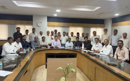 शासकीय सेवकों के लिए कैशलेस चिकित्सा सुविधा योजना पर मंथन, जल्द लागू करने के निर्देश