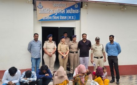 देवास में बड़ी कार्रवाई: धोखाधड़ी से सोना-चांदी के आभूषण लेने वाले आरोपी गिरफ्तार