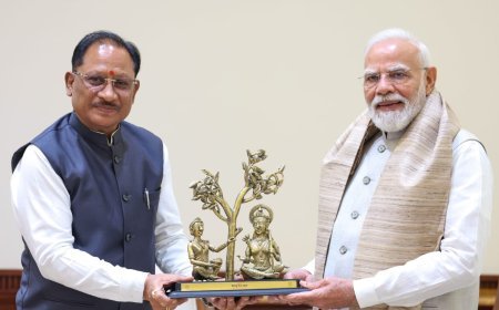 संसद भवन में प्रधानमंत्री मोदी से मिले मुख्यमंत्री विष्णु देव साय, बस्तर विजन और छत्तीसगढ़ के विकास पर हुई चर्चा