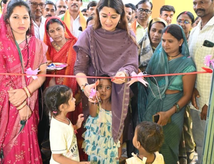 विधायक भावना बोहरा ने इन्दौरी क्षेत्र के विभीन्न ग्रामों में ₹1.07 करोड़ से अधिक के विकास कार्यों का किया भूमिपूजन एवं लोकार्पण