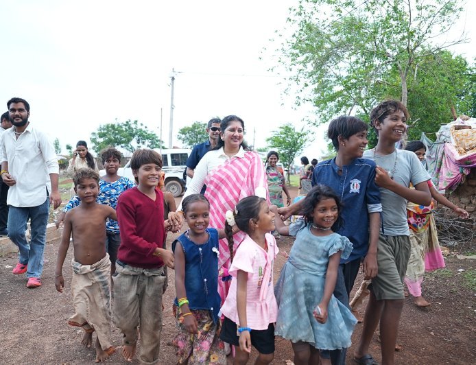 बाल चौपाल 2.0 से बदली दो भाइयों की जिंदगी, फिर से शिक्षा की मुख्यधारा से जुड़े बच्चे
