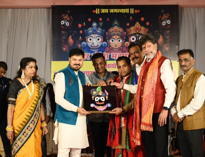 600 वर्ष पुराने ऐतिहासिक गोंचा महापर्व में भक्ति का अद्भुत रंग, पद्मश्री अनुज शर्मा के भजनों से सराबोर हुआ जगदलपुर