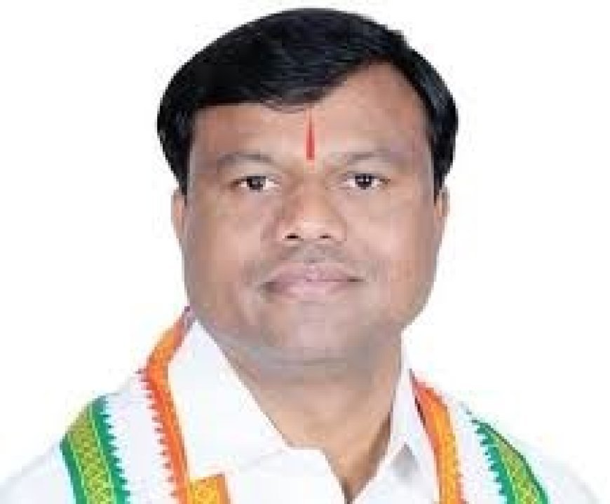 तेंदूपत्ता संग्राहकों के जूता टेंडर पर कांग्रेस के आरोप, दीपक बैज ने पारदर्शिता की मांग उठाई