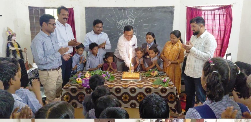 बच्चों के बीच सादगी से मना एसडीएम का जन्मदिन, खुद परोसा भोजन और किया पौधरोपण
