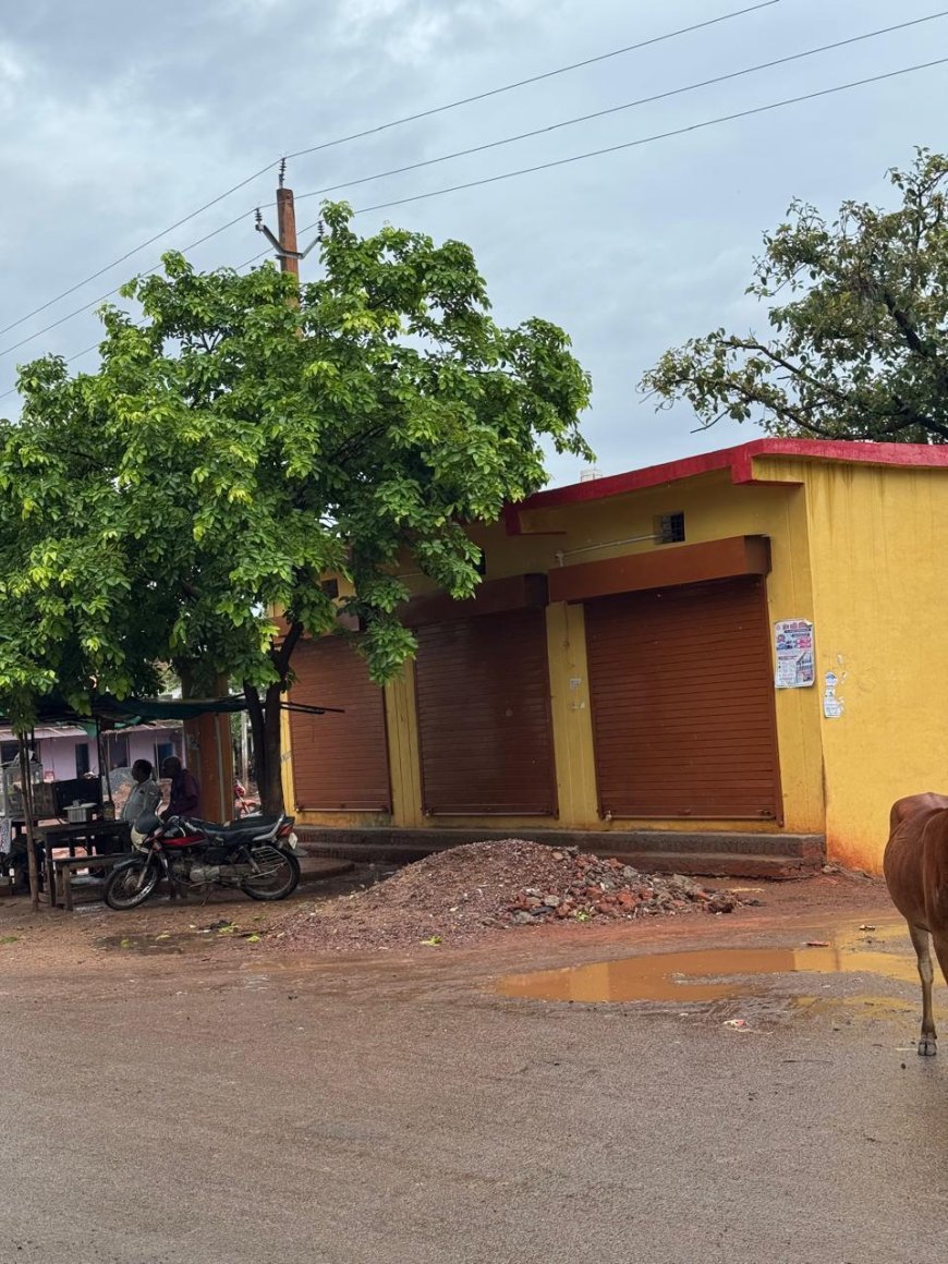 बुंदेली पंचायत में दुकान आवंटन विवाद, एसडीएम ने प्रक्रिया पर लगाई रोक