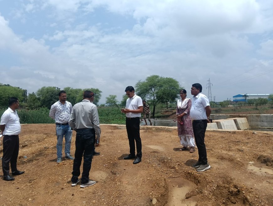 निर्माण कार्यों का निरीक्षण करने ग्राम पंचायतों पहुंचे जिला पंचायत सीईओ, गुणवत्ता और समयसीमा पर दिया जोर