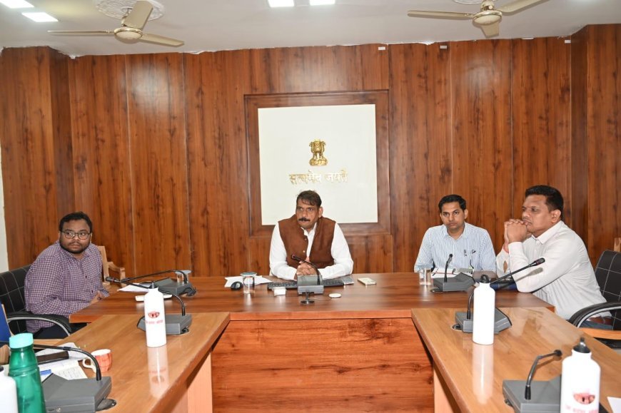 समय-सीमा बैठक में कलेक्टर सख्त, लंबित प्रकरणों के त्वरित निराकरण और योजनाओं में तेजी के निर्देश