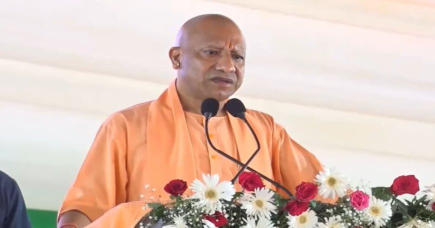 अयोध्या में सीएम योगी का विपक्ष पर हमला, हनुमानगढ़ी और धार्मिक आस्था को लेकर उठाए सवाल