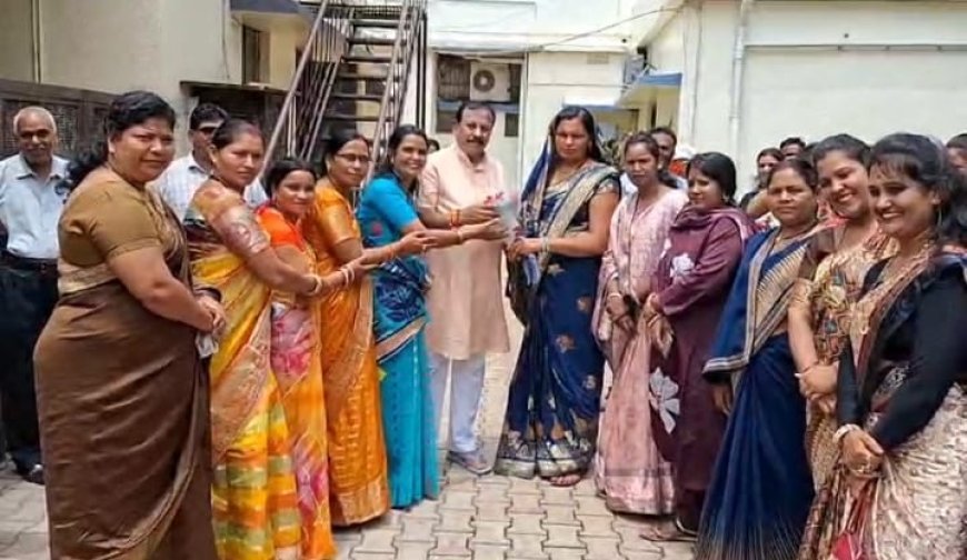 महिला मोर्चा की नवगठित टीम ने सांसद विजय बघेल से लिया आशीर्वाद, संगठन विस्तार का लिया संकल्प