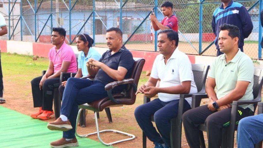 स्वामी विवेकानंद एकेडमी में धर्मेंद्र सिंह को भावभीनी विदाई, युवाओं को दिया सफलता का मंत्र