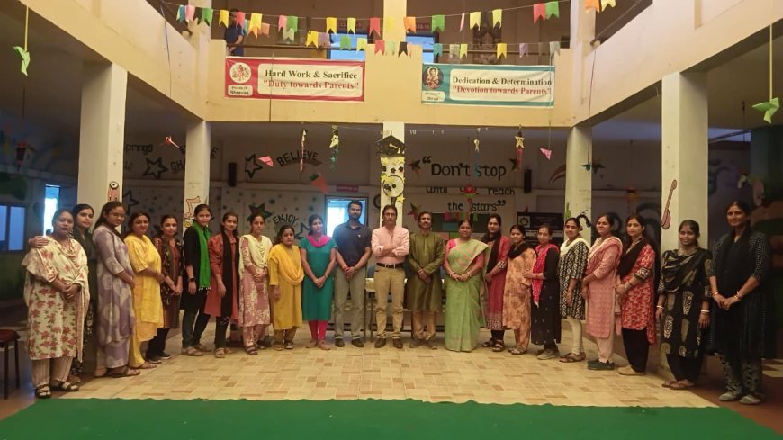 एवीएस में 'मोरल टॉक' की शुरुआत, आचार्य डॉ. अजय आर्य ने दिए व्यक्तित्व निर्माण के तीन सूत्र