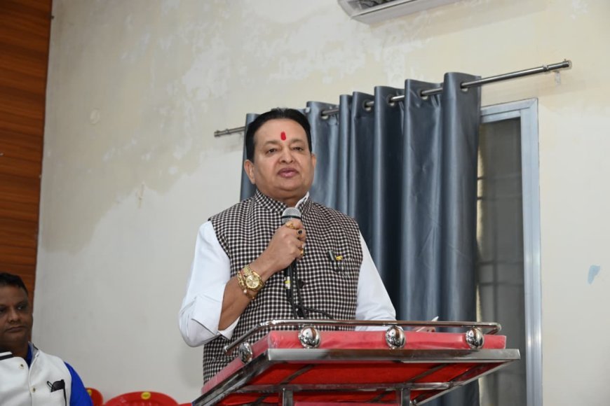 बसना नगर पंचायत में तीन एल्डरमैन ने ली शपथ, विधायक डॉ. संपत अग्रवाल बोले- निष्ठा और पारदर्शिता से करें जनसेवा
