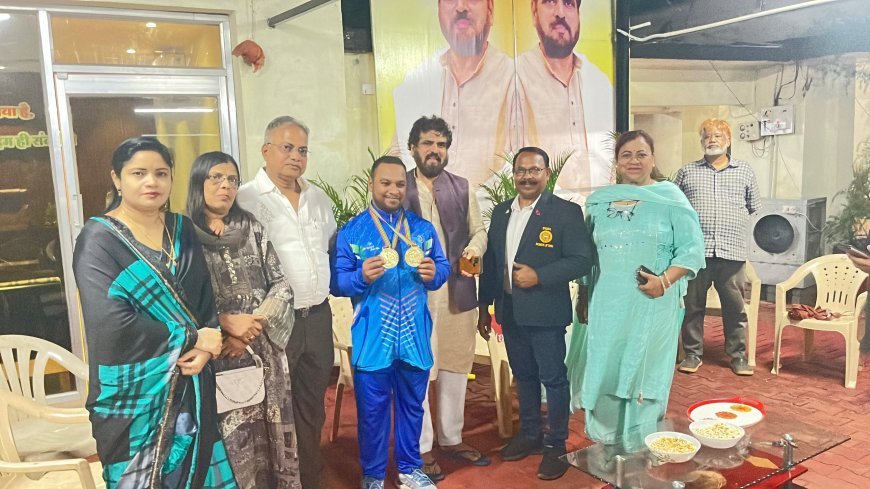 दक्षिण अफ्रीका से डबल गोल्ड जीतकर लौटे जयदीप साहू का सम्मान, राकेश पांडेय ने किया अभिनंदन