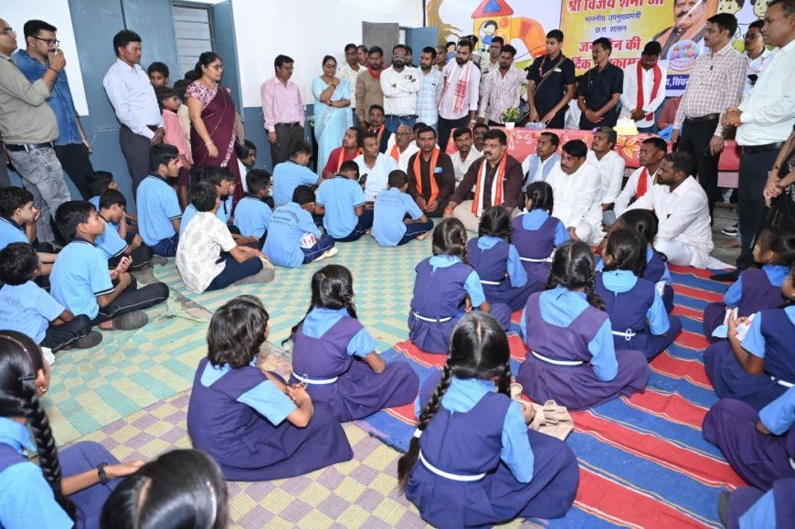 जन्मदिन पर विजय शर्मा ने मुखबधिर विद्यालय पहुंचकर बच्चों संग बांटी खुशियां
