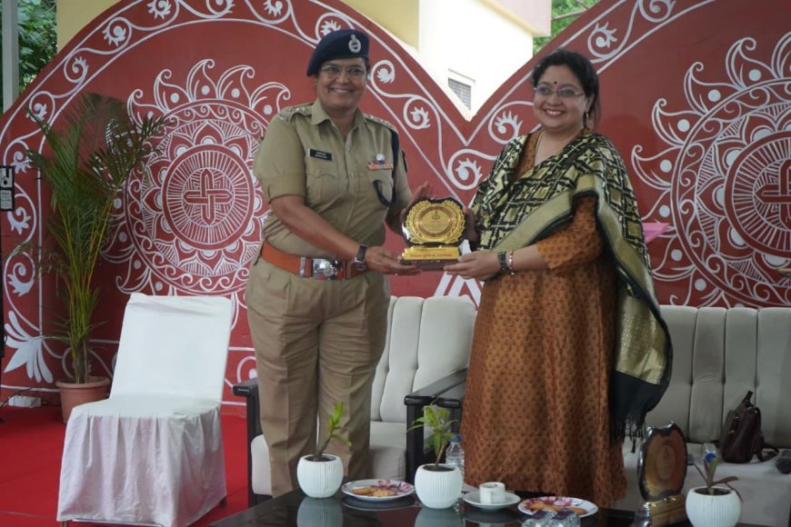 रतलाम पुलिस की पहल: 200 महिलाओं को सर्वाइकल कैंसर और HPV टीकाकरण के प्रति किया जागरूक