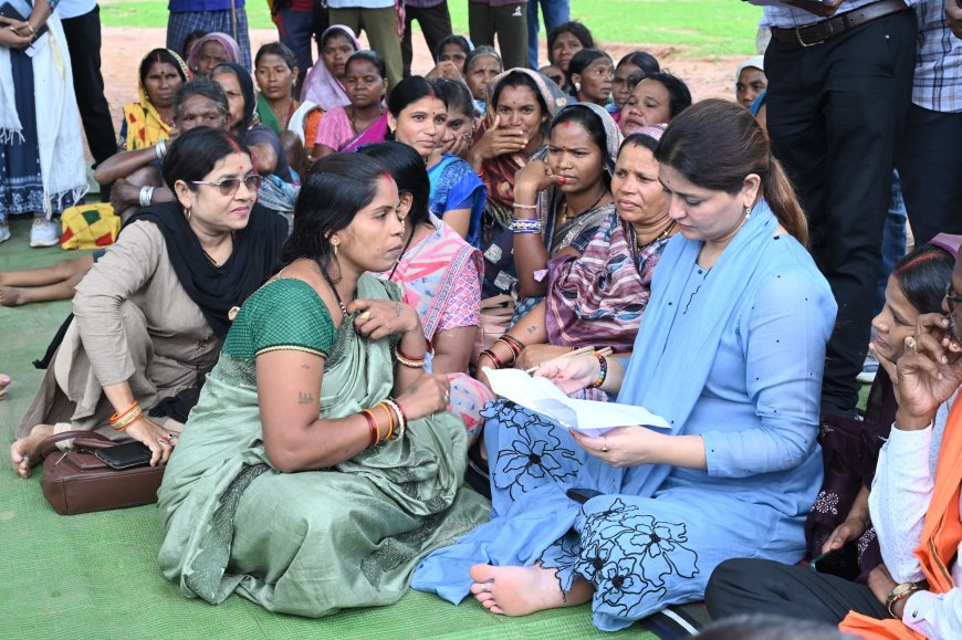 पंडरिया नगर के विभिन्न वार्डों का भ्रमण, वनांचल ग्रामों में जनचौपाल: विधायक भावना बोहरा ने विकास कार्यों का लिया जायजा और सुनीं जनसमस्याएं