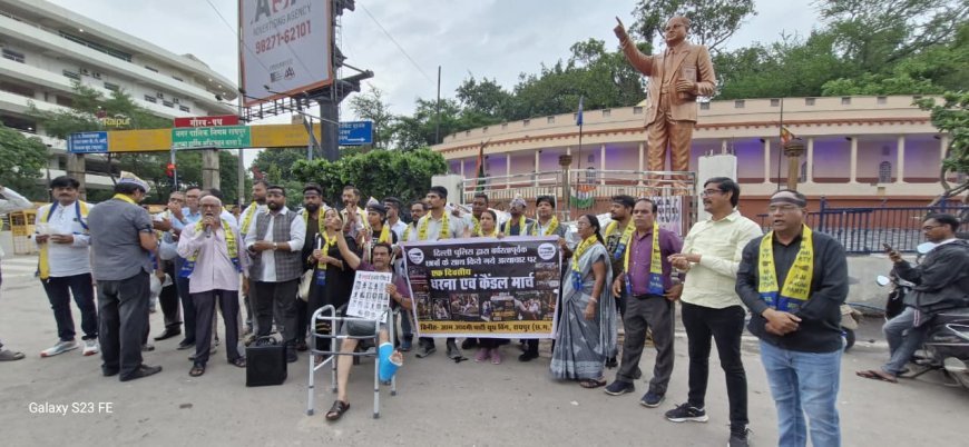 NEET पेपर लीक के विरोध में आम आदमी पार्टी का कैंडल मार्च, केंद्रीय शिक्षा मंत्री के इस्तीफे की मांग