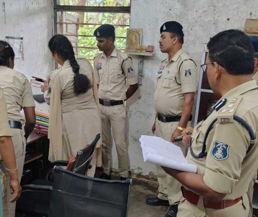थाना बगीचा के वार्षिक निरीक्षण में डीआईजी डॉ. लाल उमेद सिंह सख्त, रिकॉर्ड और मालखाना व्यवस्था सुधारने के दिए निर्देश