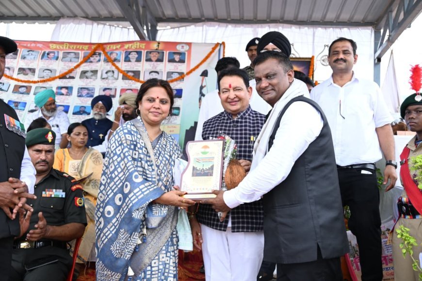 बसना में शहीद स्मारक का लोकार्पण, विधायक डॉ. संपत अग्रवाल बोले- वीरों का बलिदान राष्ट्र की सबसे बड़ी प्रेरणा